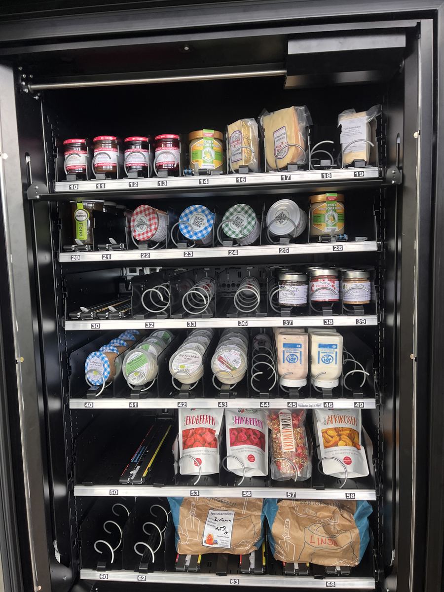 Regionalautomat mit regionalen Produkten in Wankendorf